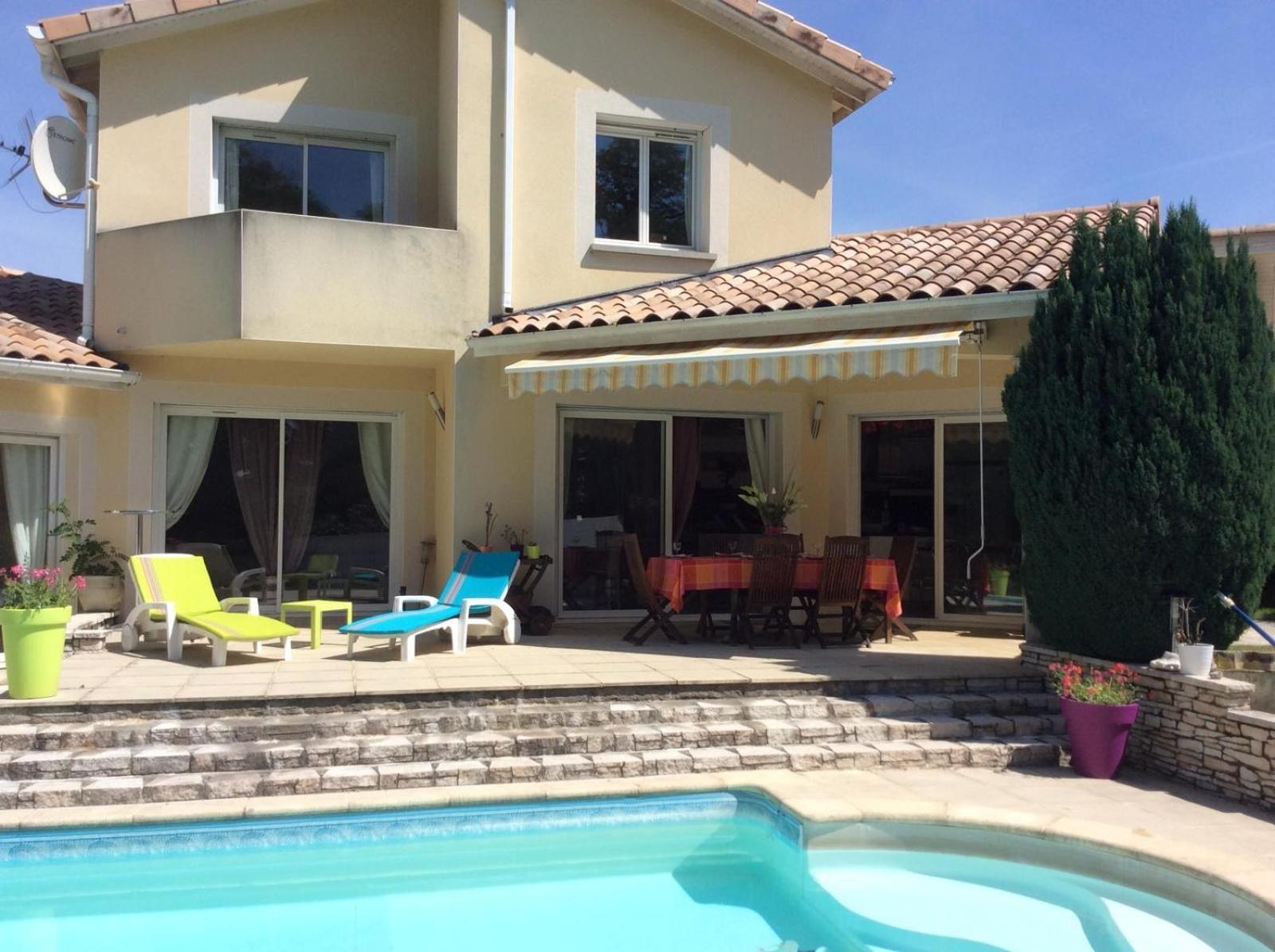 Chez Nath Et Scott Apartment Виен Екстериор снимка