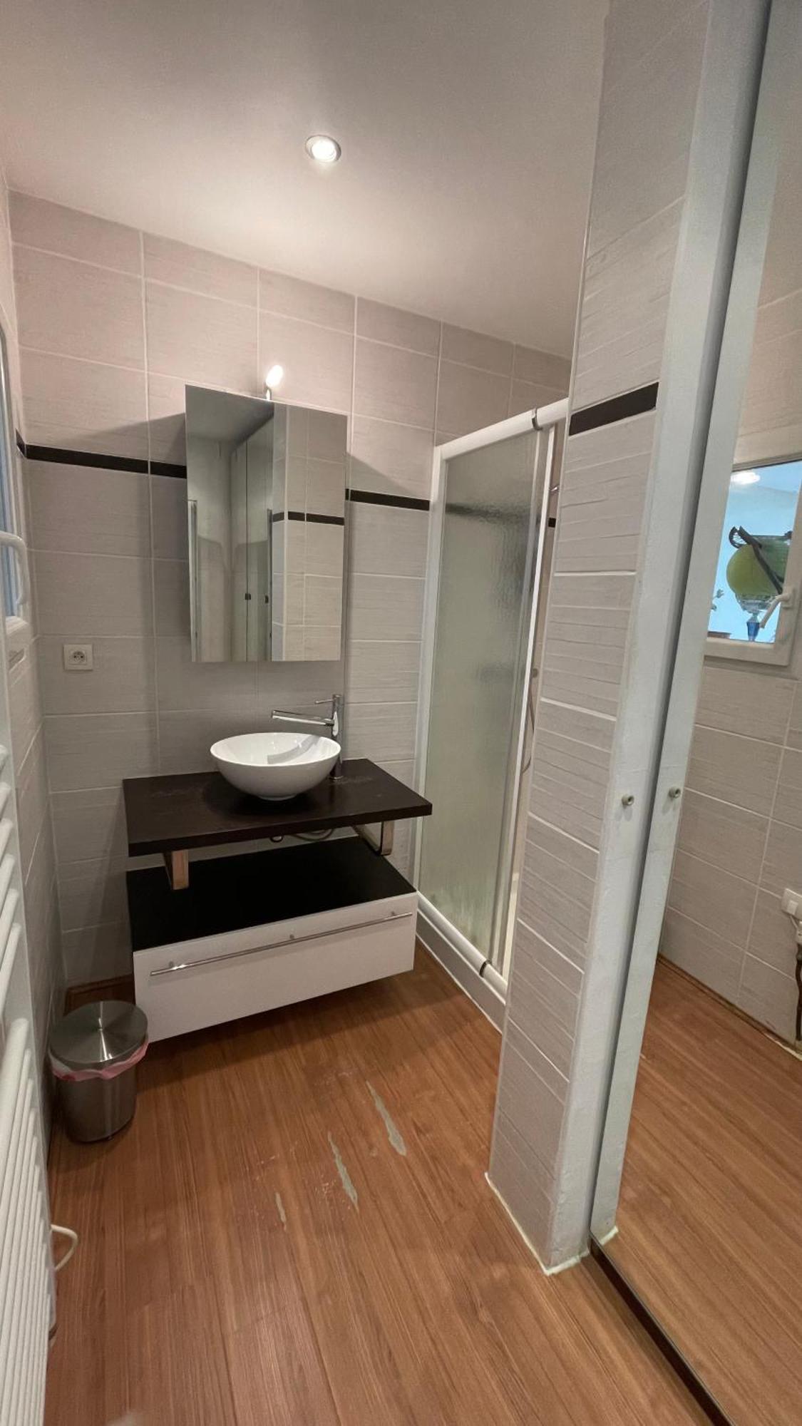 Chez Nath Et Scott Apartment Виен Екстериор снимка